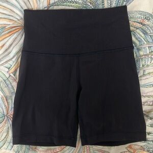 Lululemon Wunder Train 6” Biker Short - Size 4